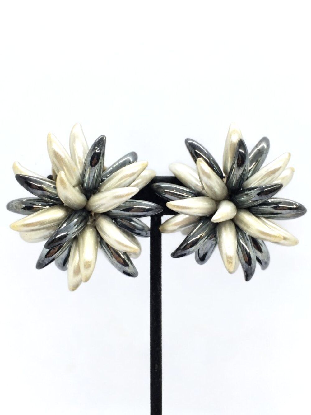 VINTAGE Flower Earrings Large Starburst Black Silver Tone Plastic Statement Clip